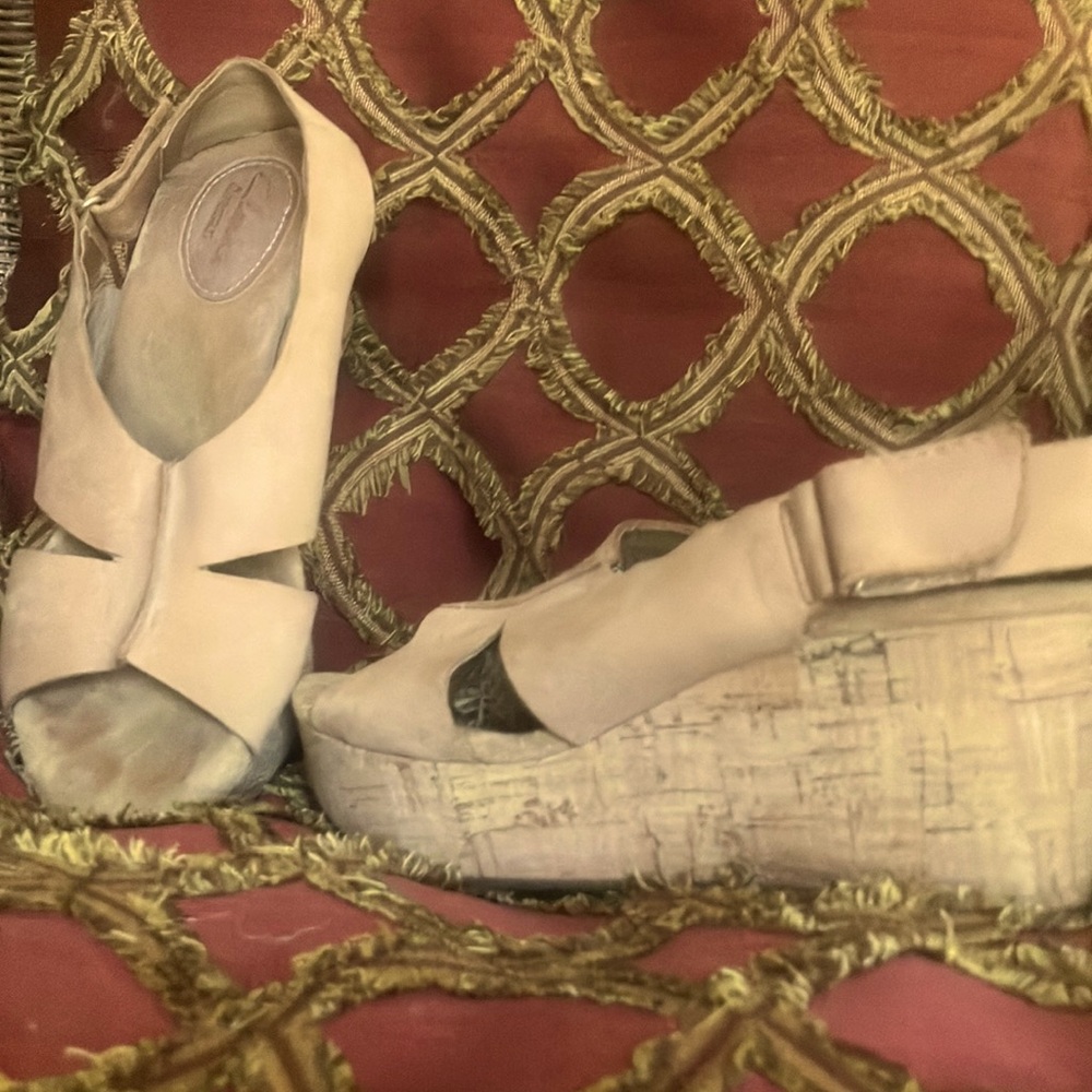 Clark’s nude Wedges open toe